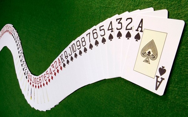 why-does-the-deck-of-cards-have-52-cards-picture-1-GKMNNwm8P.jpg